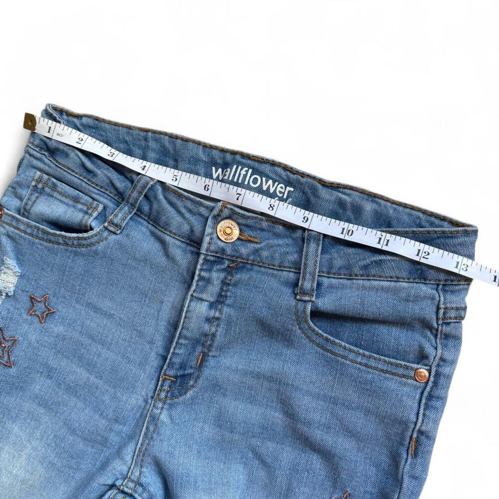 Wallflower Girls Distressed Flare Jeans Size 16 Star Embroidered Frayed Blue Y2K - Picture 6 of 8